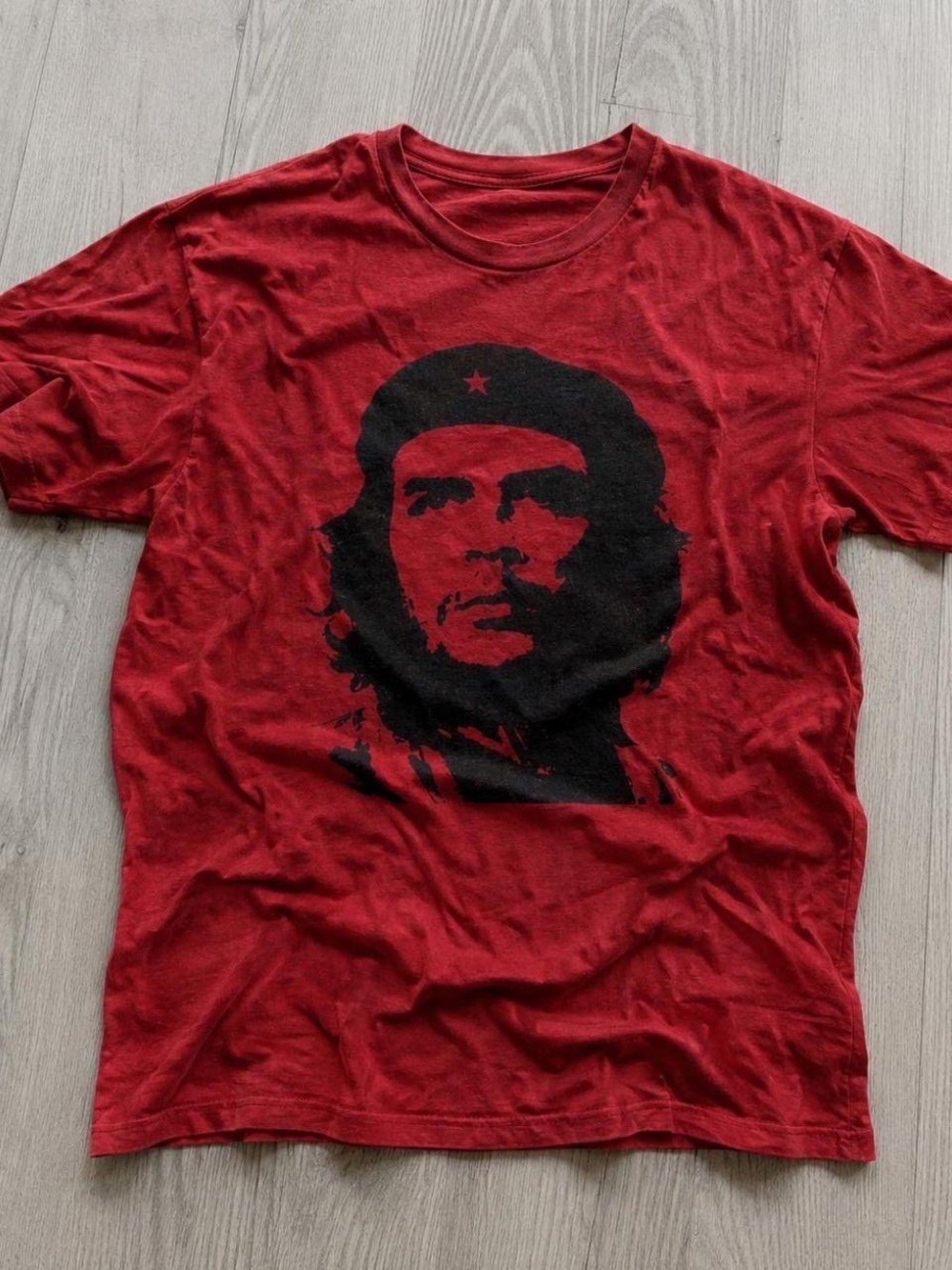 Gildan Red Short Sleeve Tee with Black Che Guevara Graphic